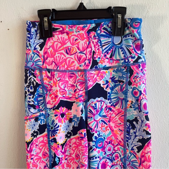 Lilly Pulitzer Leggings Weekender High Rise Midi Navy Turtle Amazement XXS NWT - Picture 5 of 15